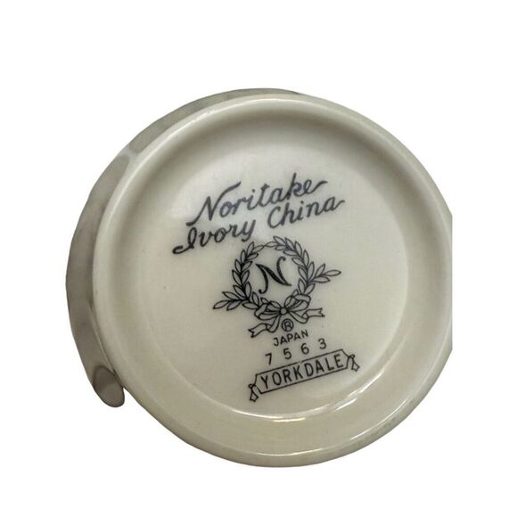 Noritake Yorkdale Ivory China set of 3 Blue & White Floral Tea Cups Japan style - Picture 8 of 8